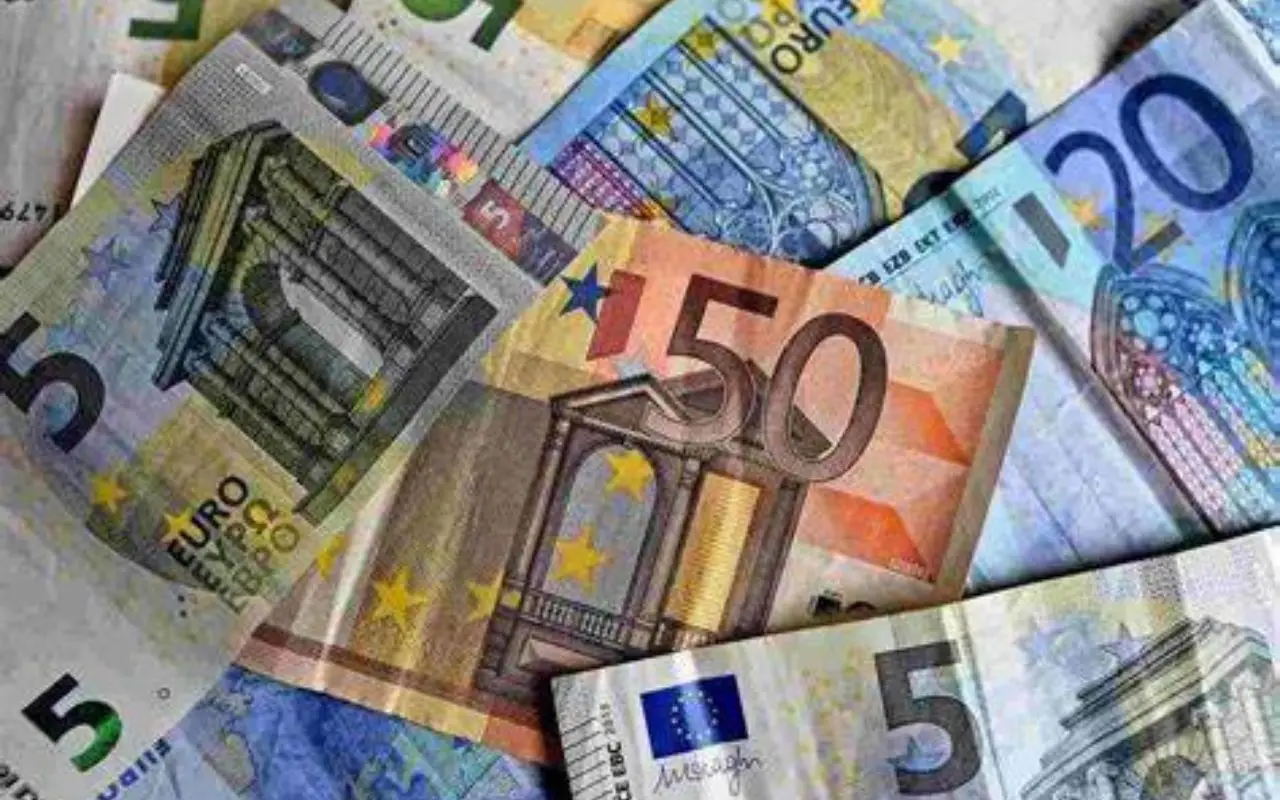 No es el dólar ni el euro: descubre cuál es la moneda más fuerte del mundo ahora mismo